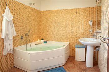 Motta Residence Hotel Motta Sant' Anastasia Ngoại thất bức ảnh